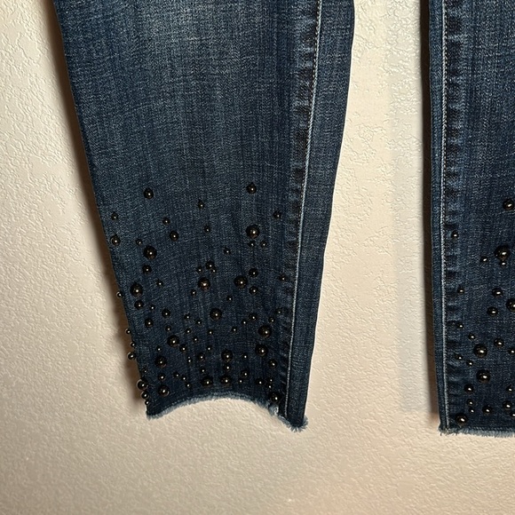 Chicos So Slimming Girlfriend Slim Leg Ankle Beaded Leg Size 8R - Picture 2 of 7